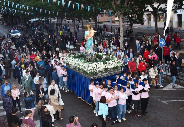 El Colegio Salesiano de Puertollano inicia la celebración de la festividad de María Auxiliadora