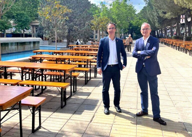Puertollano: La glorieta de la Virgen de Gracia se convierte por primera vez en un gran «burger» con actividades y música en directo