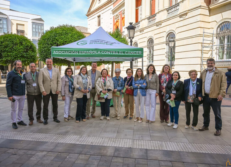 El Equipo de Gobierno de la Diputación agradece a la Asociación contra el Cáncer la labor investigadora que impulsa