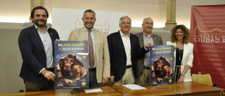 El vicepresidente de la Diputación, Adrián Fernández, destaca el enorme potencial del IFEDI para albergar eventos, con motivo de la celebración de dos exposiciones caninas internacionales