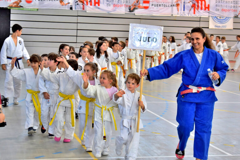 Multitudinaria clausura de las Escuelas Deportivas de Puertollano