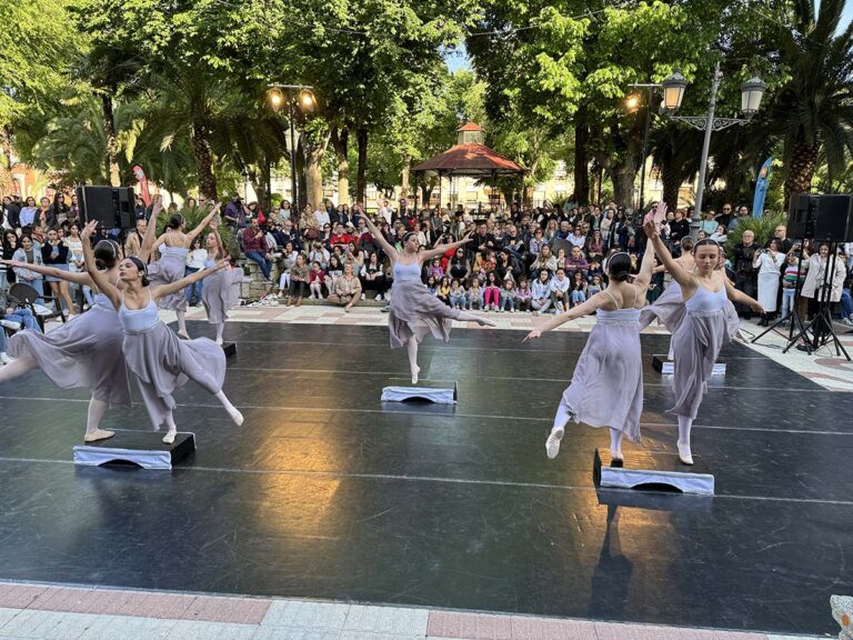 Ciudad Real: Los colectivos locales llenan de danza el Prado