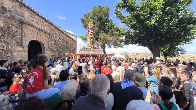 Ciudad Real: Multitudinaria celebración en el día grande de la romería de la Virgen de Alarcos
