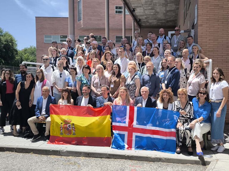Acuerdo de amistad entre el IHES Santa María de Alarcos de Ciudad Real y el Instituto islandés Menntaskolinn í Kópavogi