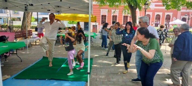 Las actividades del Banco de Tiempo y de la Escuela Infantil La Granja toman el protagonismo en la I Semana de la Familia