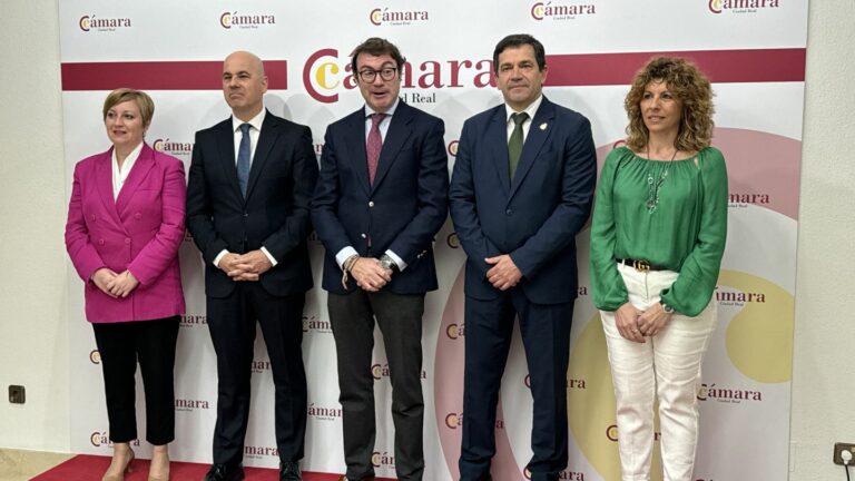 Yolanda Torres hace un llamamiento a que las empresas “no se queden atrás” ante la implantación de la inteligencia artificial