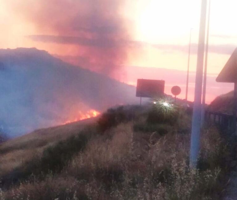 Puertollano: Extinguido un incendio en la falda del cerro de Santa Ana