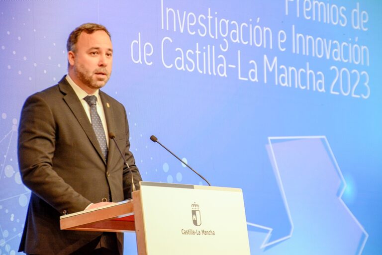 Navarro afirma que Tomelloso “lleva la innovación en su ADN” y destaca su “potente tejido industrial”