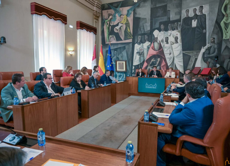 Los grupos políticos del PP y PSOE en la Diputación se adhieren a la declaración institucional de la FEMP con motivo del Día Internacional del Orgullo LGTBI