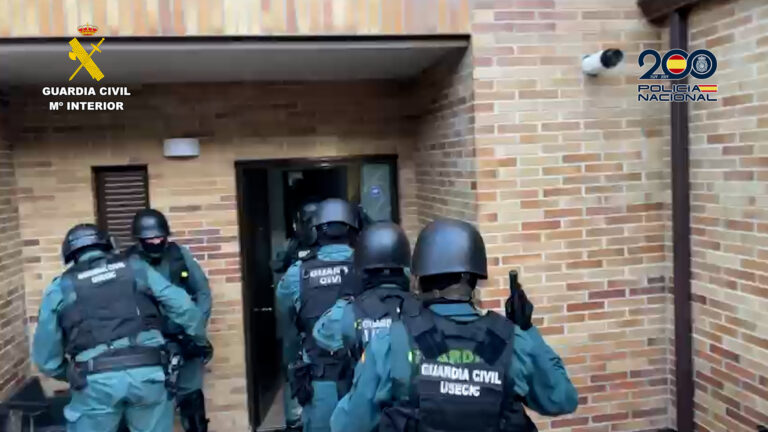 Desarticulada una organización criminal especializada en robos con fuerza de camiones y naves industriales