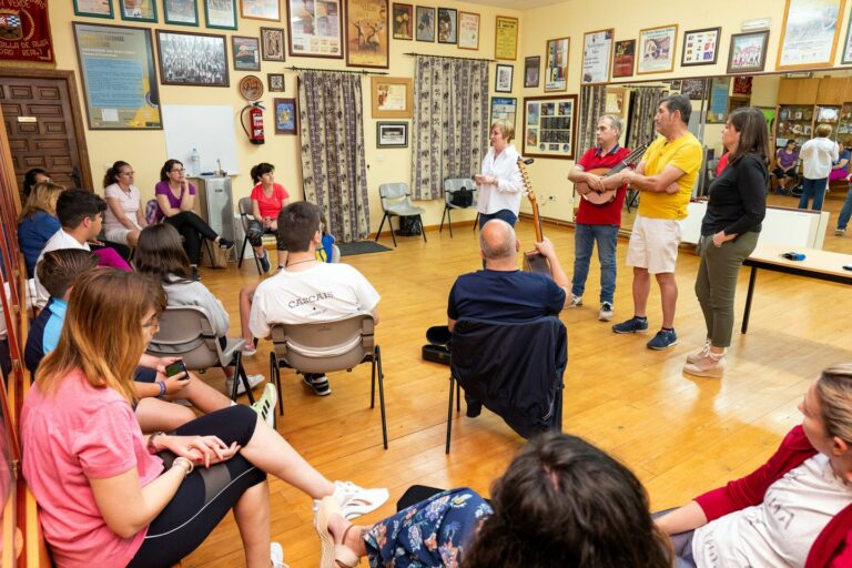 Ayuntamiento y Mancha Verde unen fuerzas para promover el folclore regional