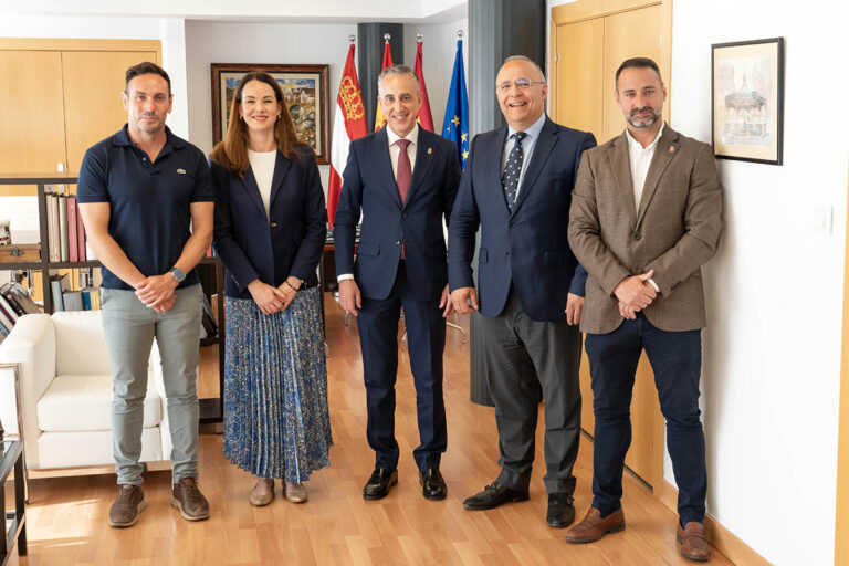 Repsol renueva su compromiso con el deporte en edad escolar de Puertollano