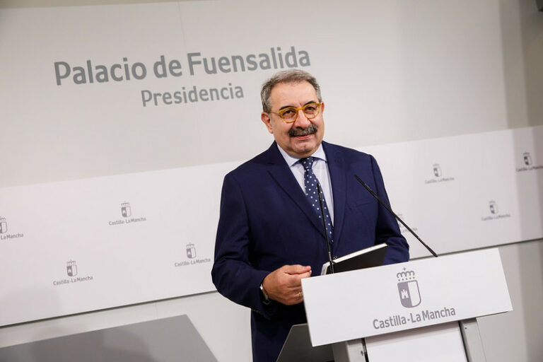 Castilla-La Mancha adjudica obras fotovoltaicas para tres centros de salud y dos centros de especialidades, diagnóstico y tratamiento