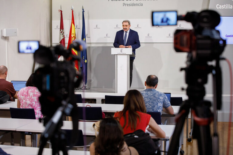 El Gobierno de Castilla-La Mancha invierte más de 2,2 millones de euros para la compra de otros 129 ecógrafos portátiles para Atención Primaria