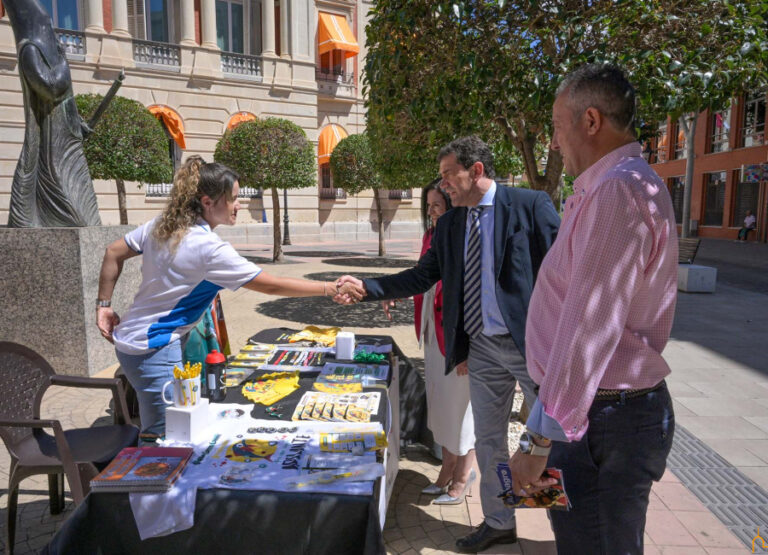 La Diputación de Ciudad Real se suma a la conmemoración del Día Internacional de la Esclerosis Lateral Amiotrófica (ELA)