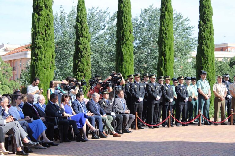 Blanca Fernández considera que “es más que merecido agradecer, reconocer y dignificar” a los policías nacionales víctimas del terrorismo