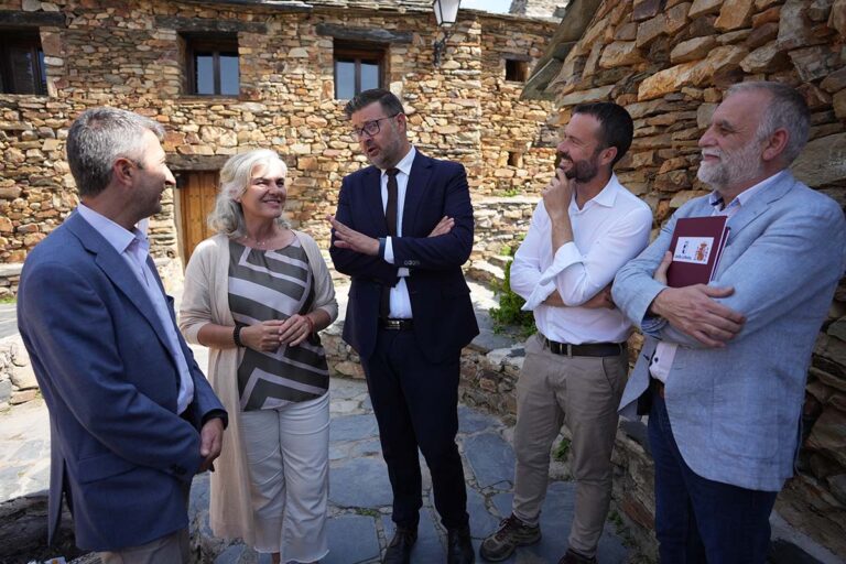 El Gobierno regional refuerza la educación ambiental en escolares a través de un convenio de colaboración rubricado por la Junta y el Estado 