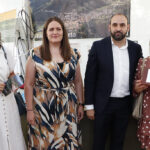 Entrega-de-placa-conmemorativa-a-la-alcaldesa-de-Solana-del-Pino