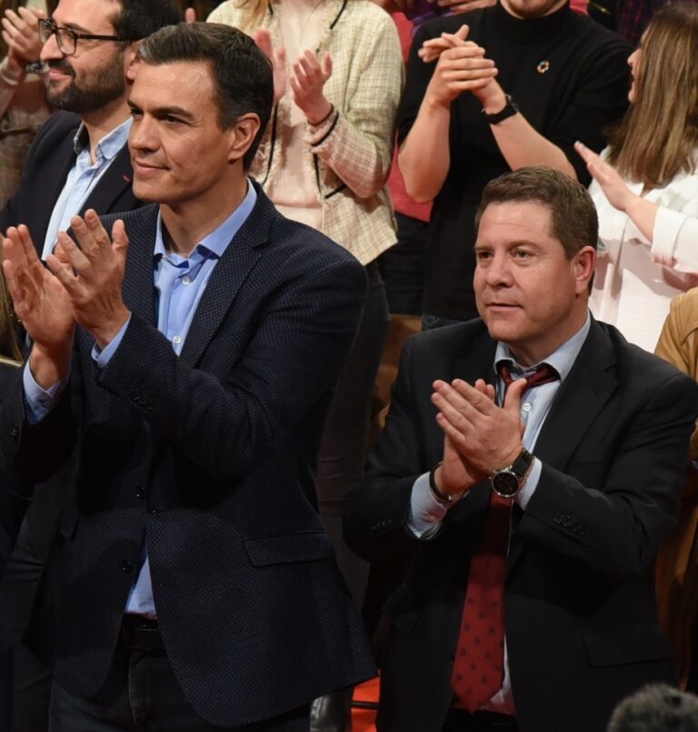 Page envía su apoyo personal a Sánchez tras la muerte de su suegro