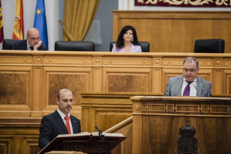 El nuevo estatuto de C-LM apunta a ser simultaneo a un cambio de Reglamento de Cortes provocando decenas de reformas de ley