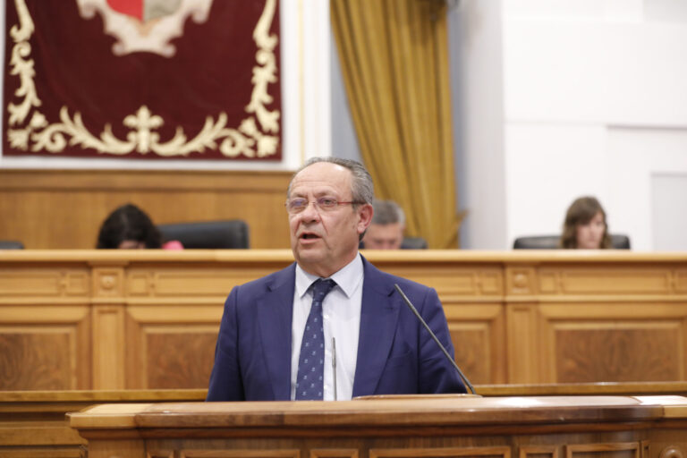 Compensar infrafinanciación, restructurar deuda y armonización fiscal, ideas de C-LM al margen del nuevo modelo