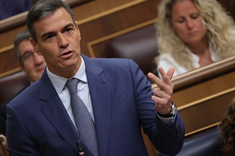 PSOE y Junts acuerdan salvar parte del decreto ómnibus y tramitar la cuestión de confianza