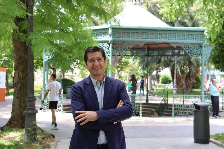 Caballero responde al alcalde de Puertollano que la Junta va a poner «más dinero» del previsto para el Paseo del Bosque