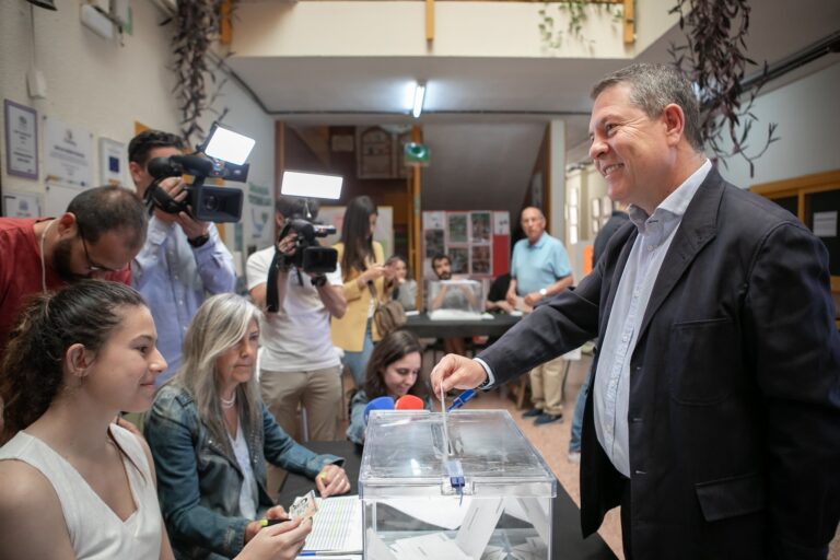 Page hace una llamada a la participación y pide votar «en clave europea»