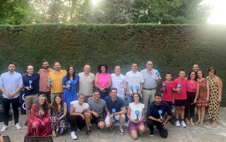 El Club Natación Ciudad Real celebra su primera gala `fin de temporada´ como un pequeño homenaje a la gran familia de la natación