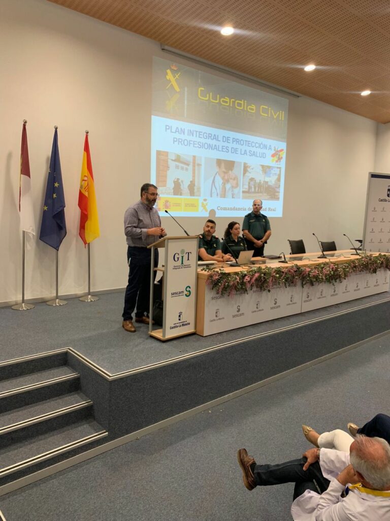 La Guardia Civil de Ciudad Real imparte una charla al personal sanitario de la Gerencia de Tomelloso con la finalidad de prevenir y actuar frente a agresiones