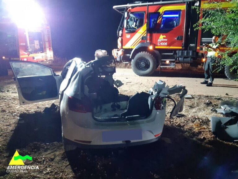 Un herido en accidente de tráfico en el Pantano de la Cabezuela