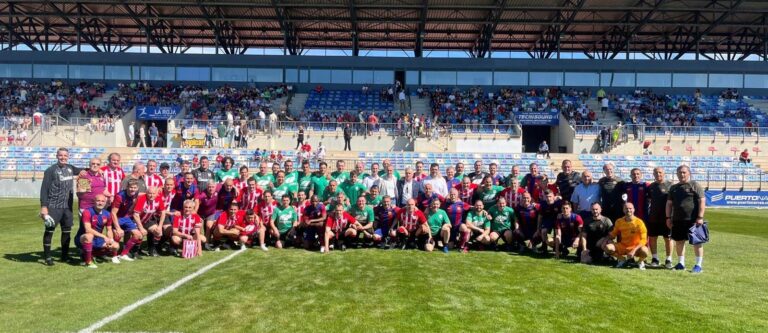 Puertollano: El Cerrú vivió la fiesta del fútbol  con los veteranos del Barça y del Athletic de Bilbao