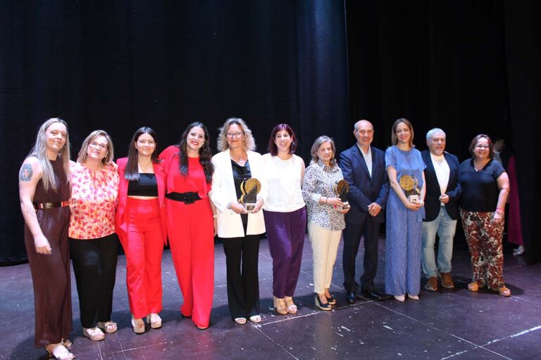 El Gobierno regional destaca el “trabajo ejemplar” de la Asociación Lantana en la atención a las personas mayores y con discapacidad