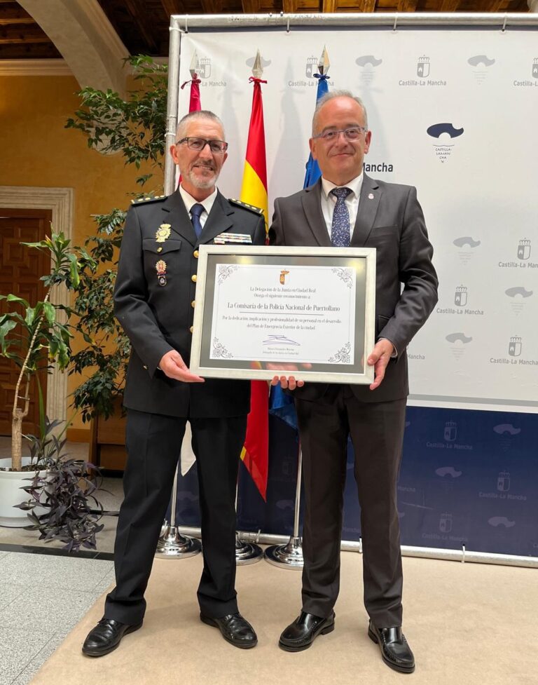 Reconocimiento a la Policía Nacional de Puertollano por su labor en el Plan de Emergencia