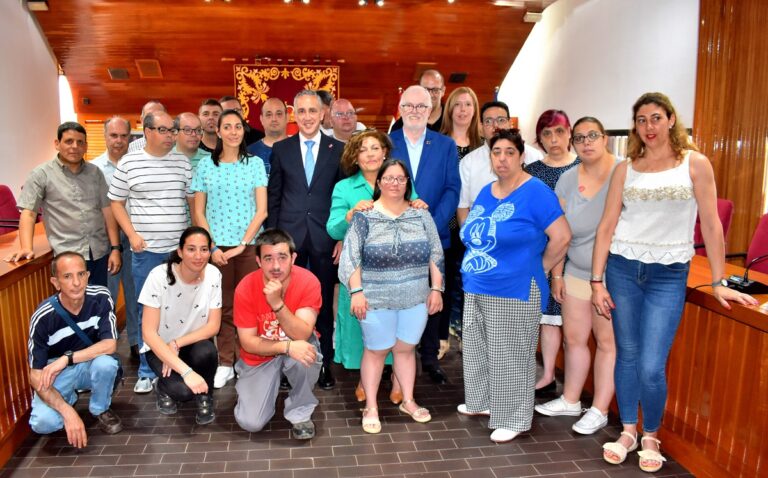 El Ayuntamiento de Puertollano contrata a 23 trabajadores con discapacidad en colaboración con Emplealia