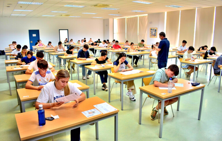 El 96,05 % de los estudiantes aprueba la EvAU en el distrito universitario de Castilla-La Mancha