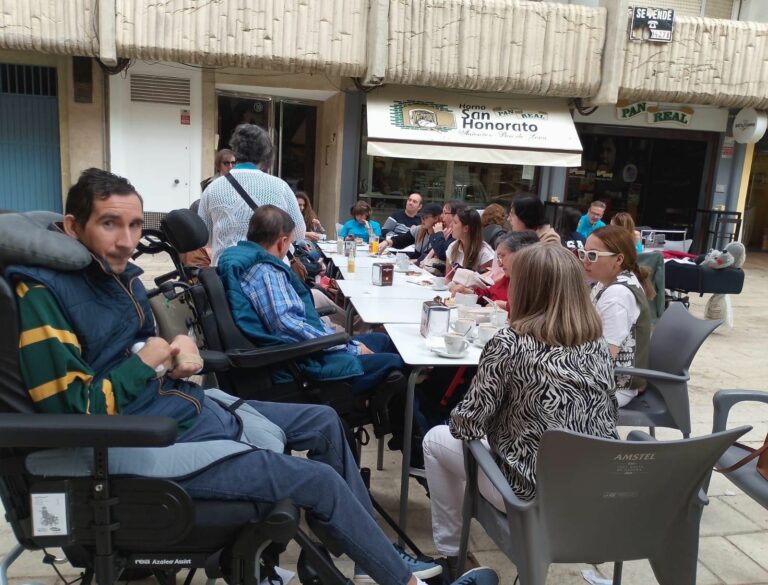 EL CADF Vicente Aranda de ORETANIA CIUDAD REAL recibe a los voluntarios de CaixaBank