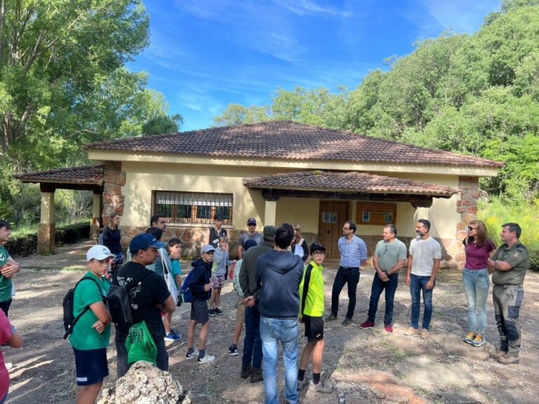 El Gobierno regional ya ha tramitado casi 1.000 autorizaciones para cosechar desde la entrada en vigor de la resolución que establece limitaciones temporales en el campo