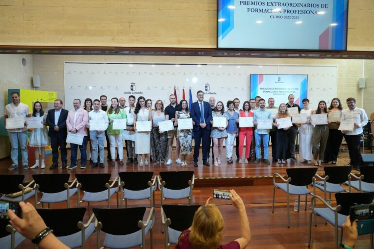 Castilla-La Mancha felicita a los 21 reconocidos con los Premios Extraordinarios de FP y ensalza la labor realizada en estas enseñanzas