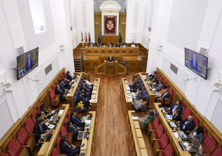 El Pleno de las Cortes toma en consideración la Proposición de Ley del Estatuto de Autonomía para impulsar su tramitación parlamentaria