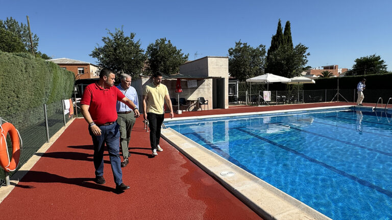 Ciudad Real: La pedanía de Valverde comienza el verano con su piscina municipal completamente renovada