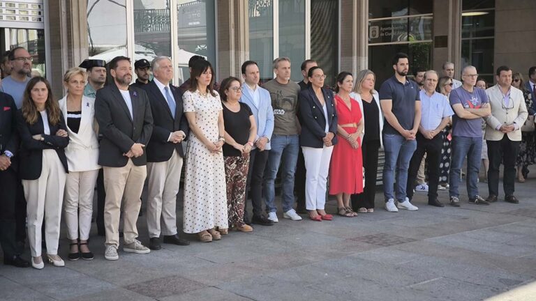 El Ayuntamiento de Ciudad Real muestra su condena ante los asesinatos cometidos en el municipio conquense