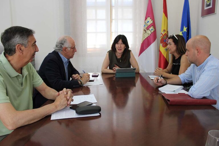 Blanca Fernández confirma que el Gobierno regional impulsará la educación de 0 a 3 años sobre todo en los pequeños municipios