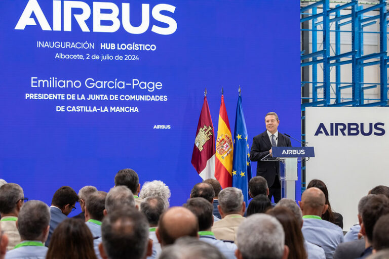 García-Page celebra que el empleo crezca en Castilla-La Mancha “con diez puntos de distancia sobre la media nacional” en el último lustro