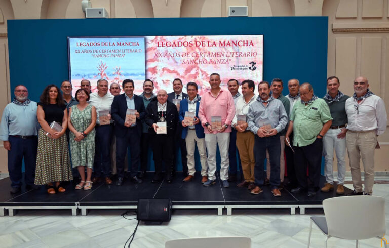 La Diputación publica un libro a iniciativa de la Hermandad de Pandorgos que contribuye a que el lenguaje y las expresiones manchegas perduren