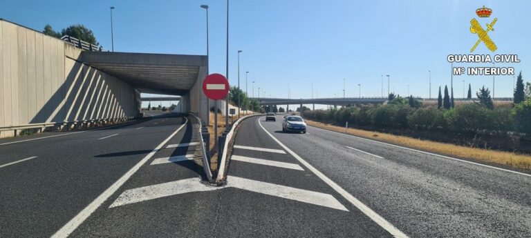 Investigan al conductor de un vehículo que circulaba en sentido contrario al estipulado por la A-43 en Ciudad Real