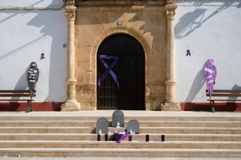 Prisión provisional comunicada y sin fianza para el detenido por asesinar a su exmujer y sus dos hijos en Las Pedroñeras