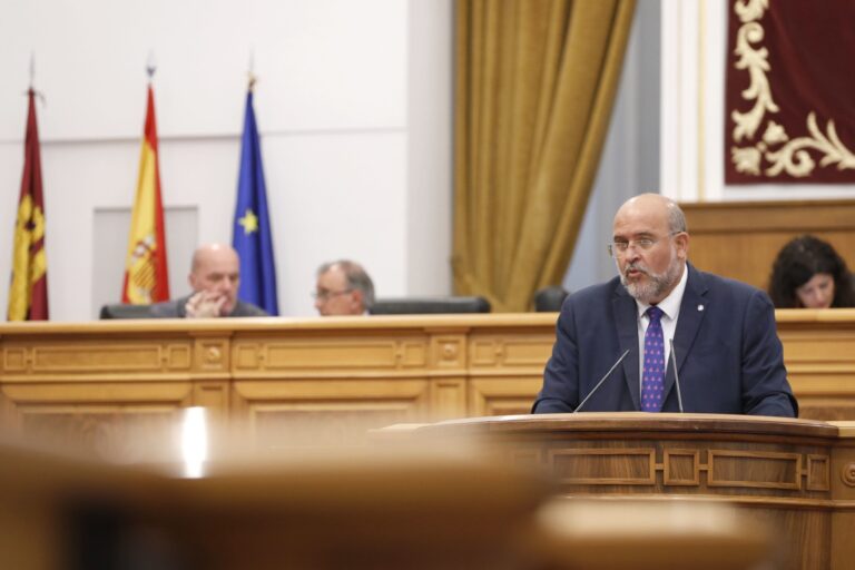 Castilla-La Mancha refrenda la Ley de Integridad Pública contra la corrupción con el apoyo de PSOE y PP y el rechazo de Vox