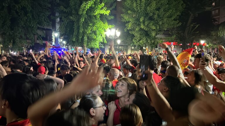 Delirio en Puertollano tras el triunfo de la selección española en la Eurocopa