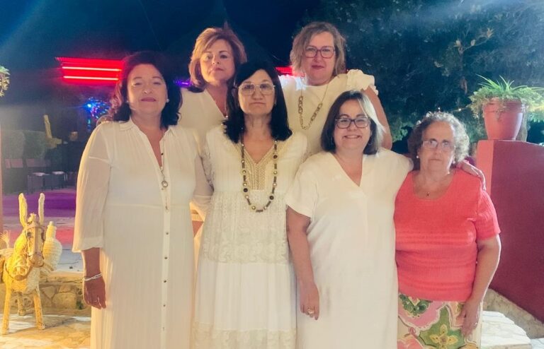 El Gobierno regional felicita a la asociación de Amas de Casa de Villanueva de la Fuente por sus “35 años de compromiso y dedicación”
